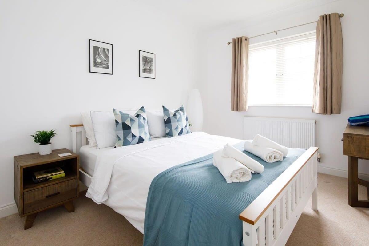 Modern & Stylish Seaside Family Home Chichester Esterno foto