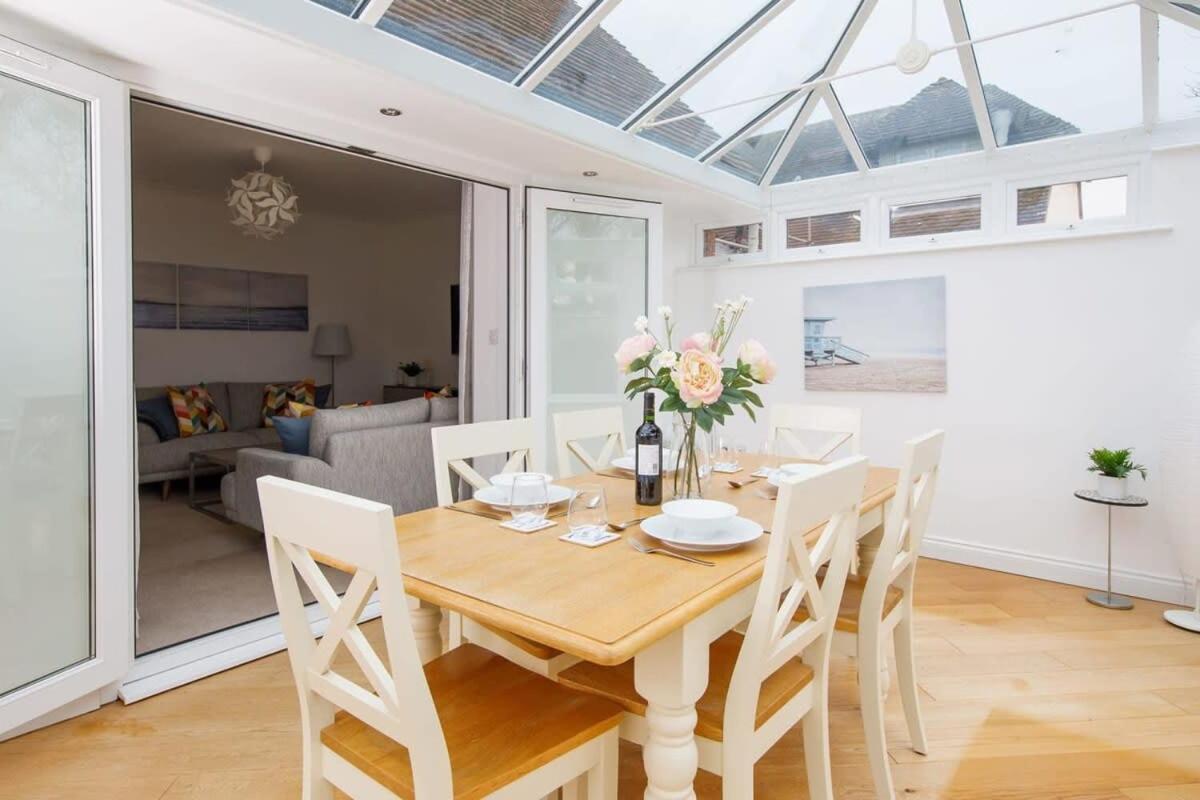 Modern & Stylish Seaside Family Home Chichester Esterno foto